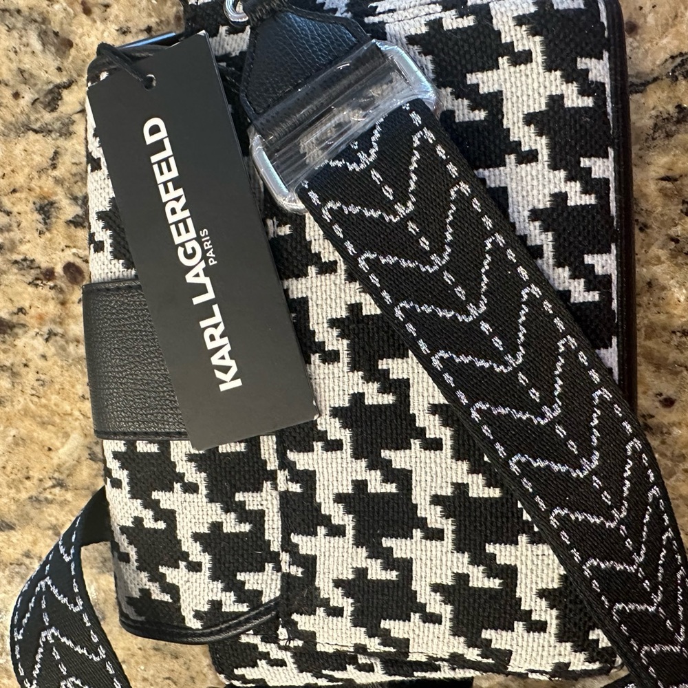 New Karl lagerfeld new black n white perfect to go out
